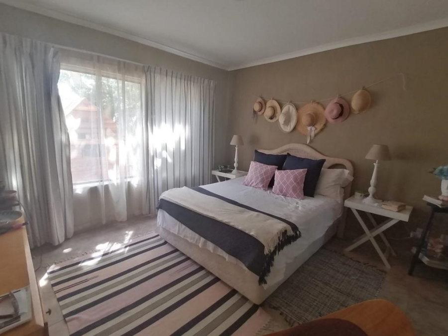 To Let 3 Bedroom Property for Rent in Paradise Beach Eastern Cape
